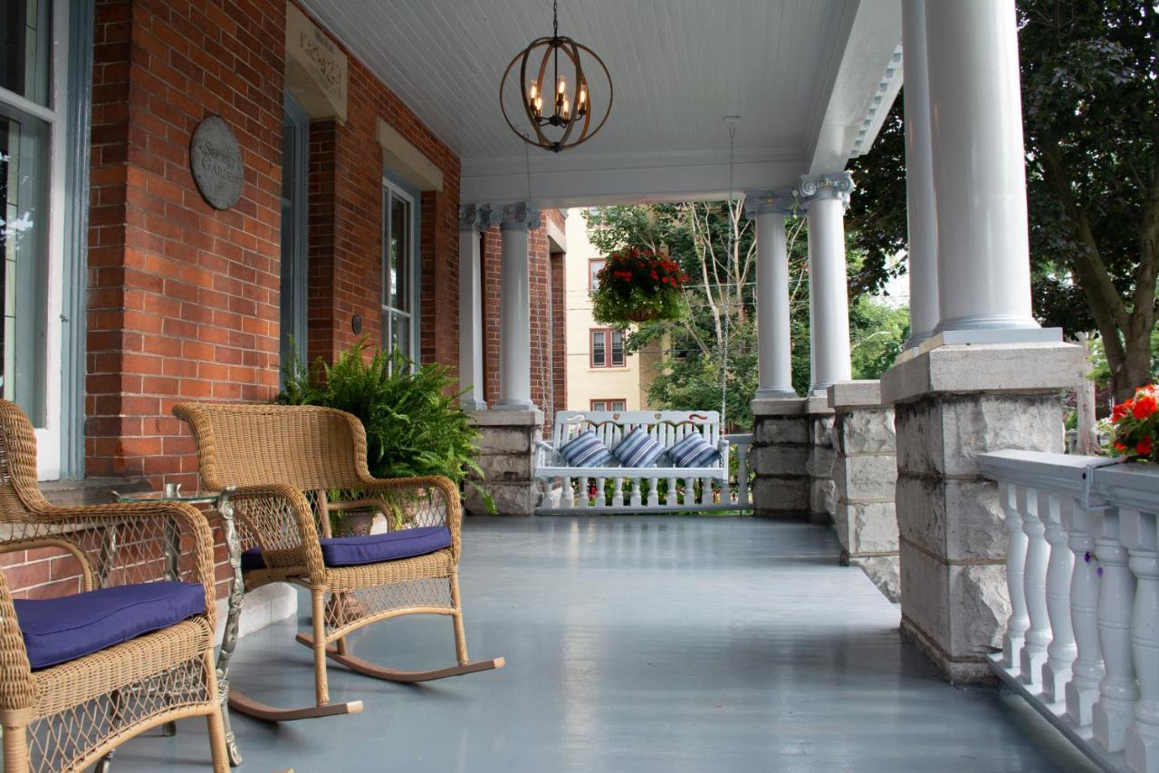 The Secret Garden Inn Kingston Exteriér fotografie